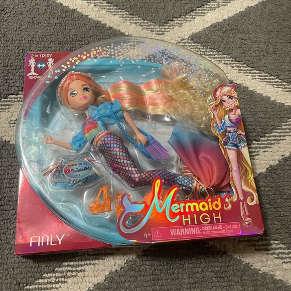 Mermaid fly high doll with removable tail - Picture 1 of 1